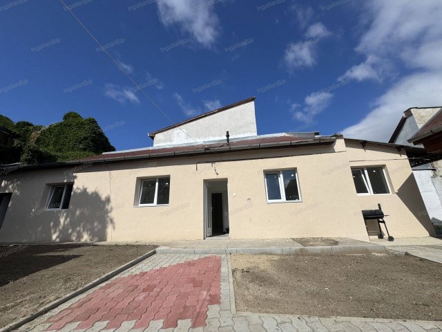 Eladó családi ház, Nyíregyházán 54.999 M Ft, 2 szobás