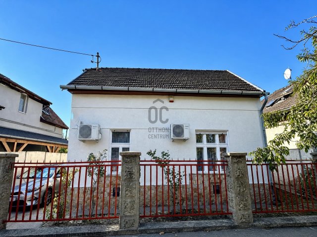 Eladó családi ház, Budapesten, XV. kerületben 109.9 M Ft