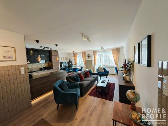 Eladó téglalakás, Szegeden 118.5 M Ft, 3 szobás