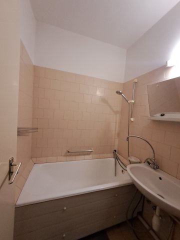 Eladó téglalakás, Debrecenben 50 M Ft, 1 szobás