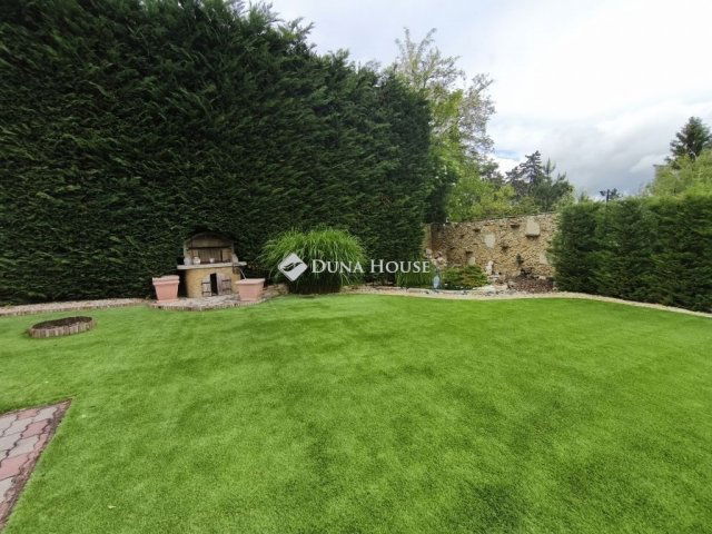 Eladó családi ház, Pilisszentivánon 275 M Ft, 7 szobás