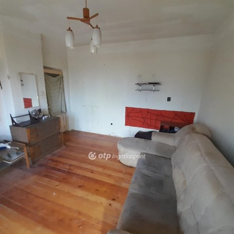 Eladó ikerház, Tolnán 30.99 M Ft, 4+2 szobás