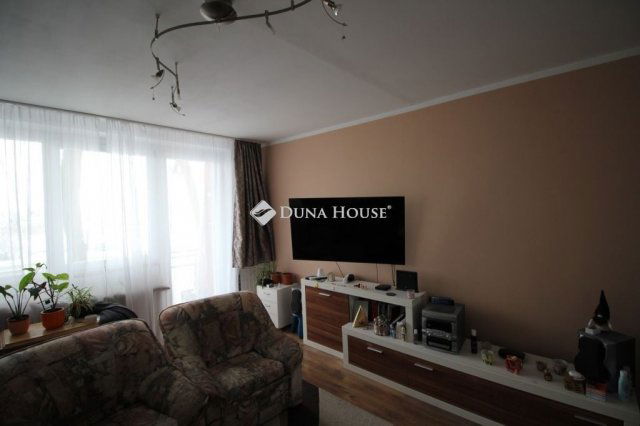 Eladó panellakás, Kecskeméten 57.6 M Ft, 3 szobás