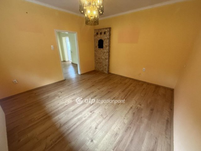Eladó családi ház, Tiszakécskén 57 M Ft, 2 szobás