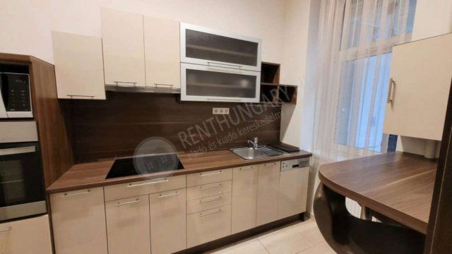 Kiadó téglalakás, albérlet, VI. kerületben, Dessewffy utcában