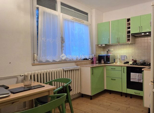 Eladó téglalakás, Székesfehérvárott 44.9 M Ft, 1 szobás