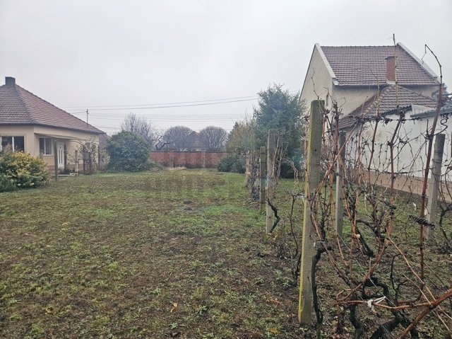 Eladó telek, Békéscsabán 10.8 M Ft / költözzbe.hu