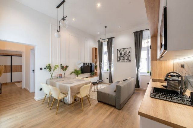 Eladó téglalakás, Budapesten, VII. kerületben 119.9 M Ft