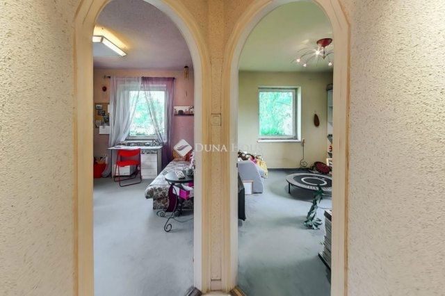 Eladó családi ház, Budapesten, XVI. kerületben 215 M Ft