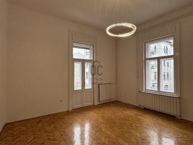 Kiadó téglalakás, albérlet, Budapesten, VI. kerületben