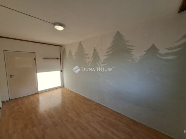 Eladó panellakás, Szegeden 54 M Ft, 4 szobás