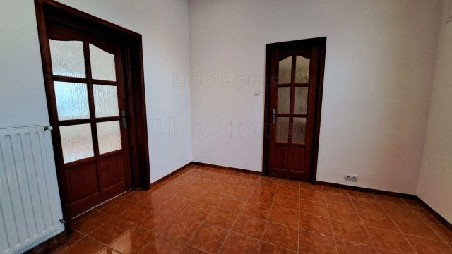 Kiadó téglalakás, albérlet, Székesfehérvárott 220 E Ft / hó