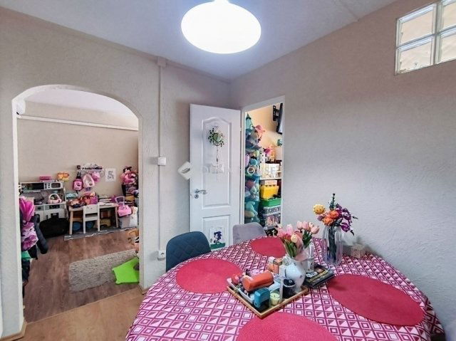 Eladó panellakás, Budapesten, III. kerületben 78 M Ft, 3 szobás