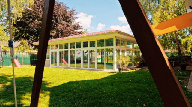 Eladó családi ház, Budapesten, XVIII. kerületben 269 M Ft