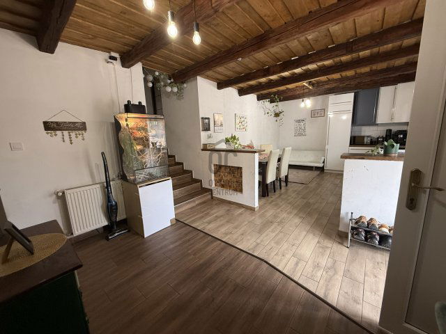 Eladó családi ház, Pécsett 62.9 M Ft, 3 szobás