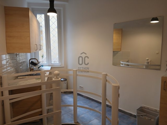 Kiadó téglalakás, albérlet, Budapesten, V. kerületben, 2 szobás