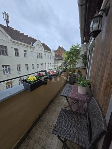 Eladó téglalakás, Budapesten, VI. kerületben 219.9 M Ft