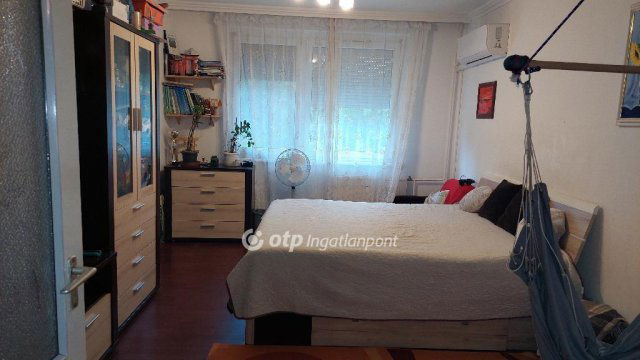 Eladó panellakás, Debrecenben 60.9 M Ft, 2+1 szobás