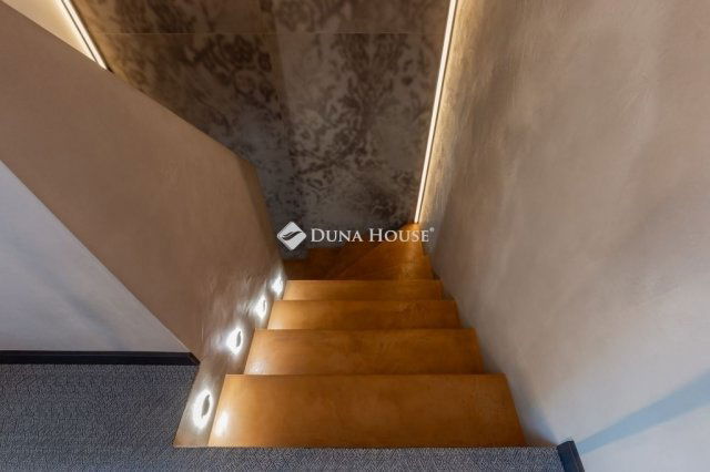 Eladó ikerház, Ürömön 379 M Ft, 5 szobás