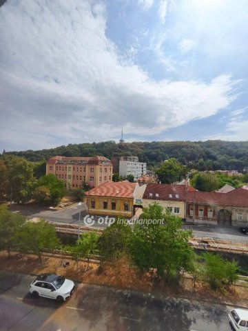 Eladó panellakás, Miskolcon 34 M Ft, 2 szobás