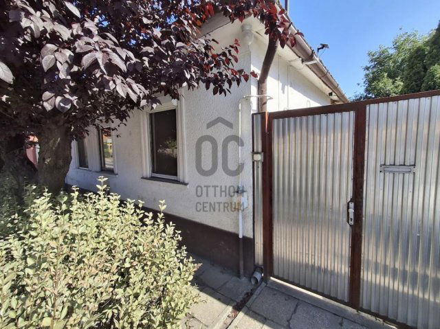 Eladó családi ház, Cegléden 36.9 M Ft, 3 szobás