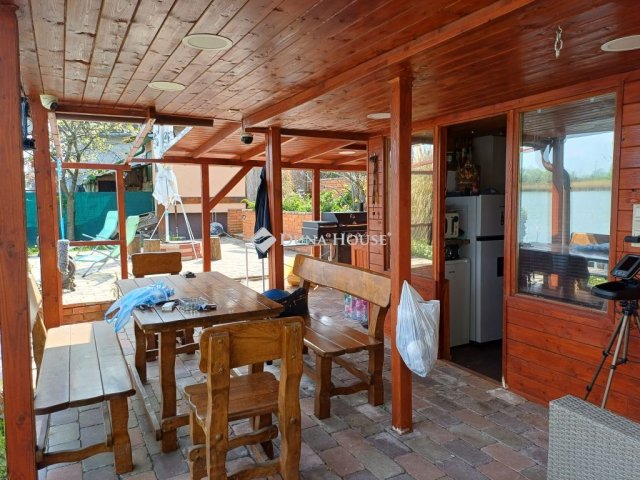 Eladó nyaraló, Szigetszentmiklóson 125 M Ft, 2 szobás