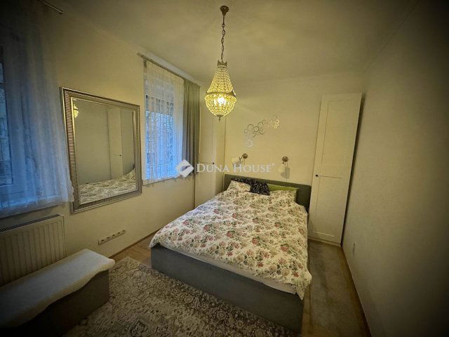 Eladó téglalakás, Budapesten, X. kerületben 100 M Ft, 2 szobás