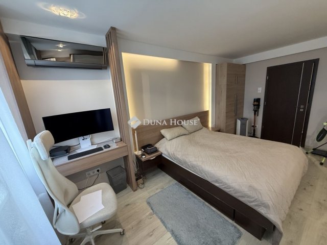 Eladó panellakás, Kecskeméten 66 M Ft, 2 szobás