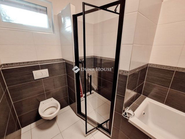 Eladó ikerház, Monoron 107 M Ft, 5 szobás / költözzbe.hu