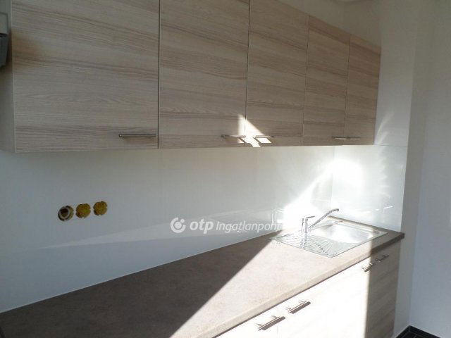 Eladó téglalakás, Tökölön 46.9 M Ft, 2 szobás