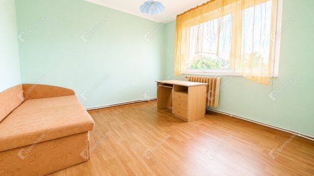 Eladó panellakás, Békésen 12.9 M Ft, 2 szobás