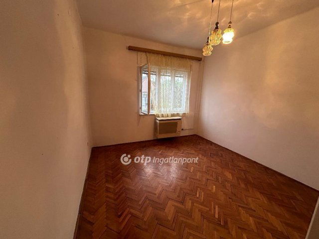 Eladó családi ház, Konyáron 18 M Ft, 2 szobás