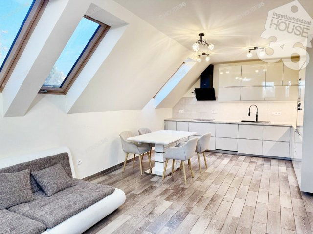 Kiadó téglalakás, albérlet, Kecskeméten 300 E Ft / hó