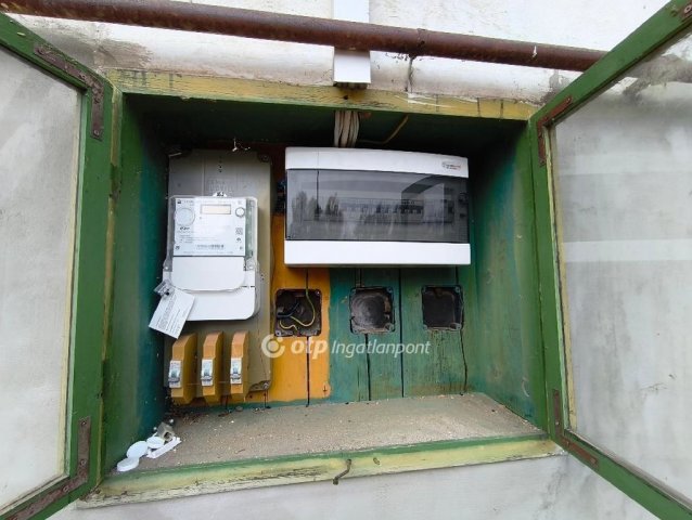 Eladó családi ház, Mezőtúron 11.9 M Ft, 2 szobás