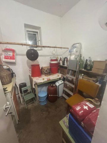 Eladó családi ház, Biharnagybajomban 7 M Ft, 2 szobás