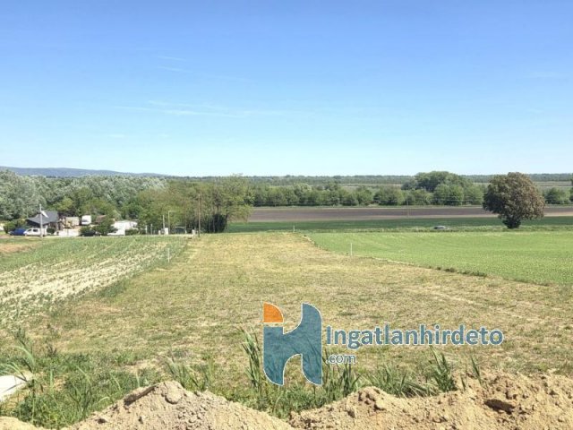Eladó mezogazdasagi ingatlan, Alsópáhokon 17.9 M Ft