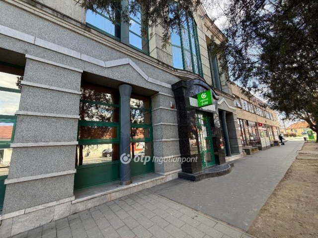 Eladó iroda, Szécsényen 130 M Ft / költözzbe.hu