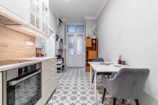 Kiadó téglalakás, albérlet, Budapesten, VI. kerületben