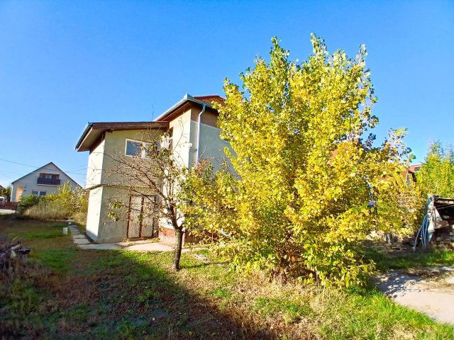 Eladó családi ház, Tökölön 109.9 M Ft, 4 szobás