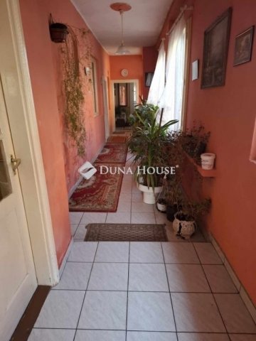 Eladó családi ház, Vácegresen 47 M Ft, 4 szobás