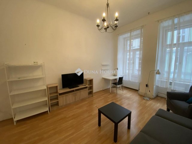 Kiadó téglalakás, albérlet, VII. kerületben, Hársfa utcában