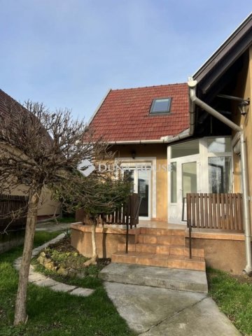 Eladó családi ház, Jászberényben 84.9 M Ft, 4 szobás