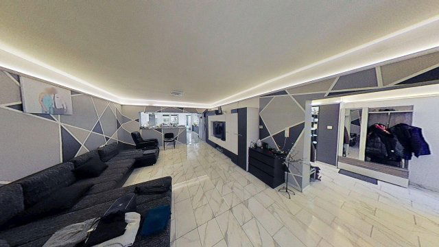 Eladó családi ház, Bonyhádon 260 M Ft, 7+3 szobás