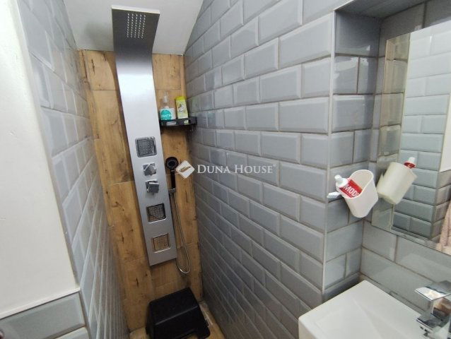 Eladó téglalakás, Budapesten, VIII. kerületben 95 M Ft, 3 szobás