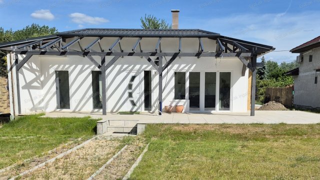 Eladó családi ház, Győrött 59.9 M Ft, 1+1 szobás
