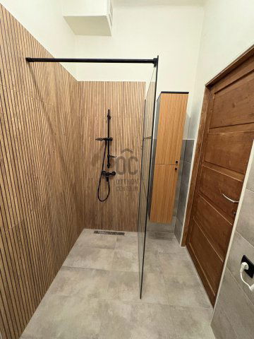 Eladó téglalakás, Budapesten, III. kerületben 93.9 M Ft