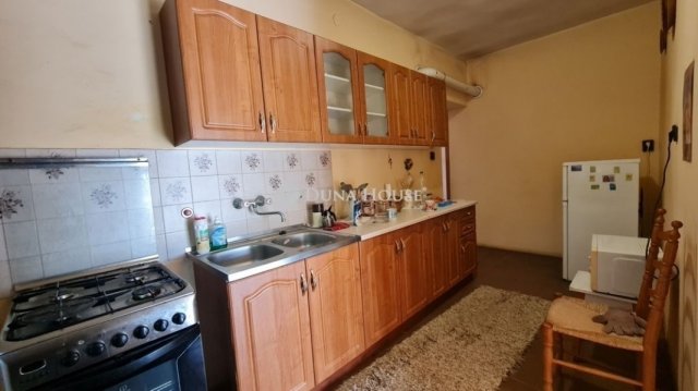 Eladó családi ház, Pécsváradon 55 M Ft, 5 szobás