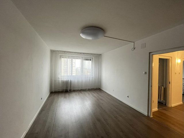 Eladó panellakás, Budapesten, III. kerületben 71.9 M Ft, 2 szobás