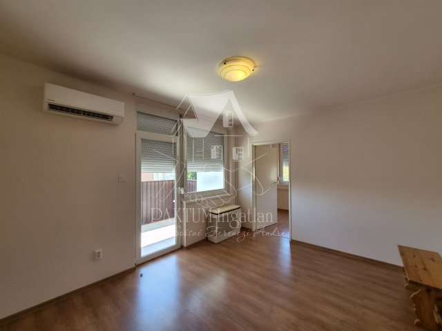 Kiadó téglalakás, albérlet, Szolnokon 150 E Ft / hó, 1+2 szobás