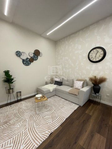 Eladó téglalakás, Budapesten, VII. kerületben 85.7 M Ft